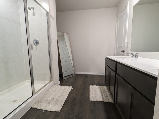 Building Photo - 3055 Stradford Way