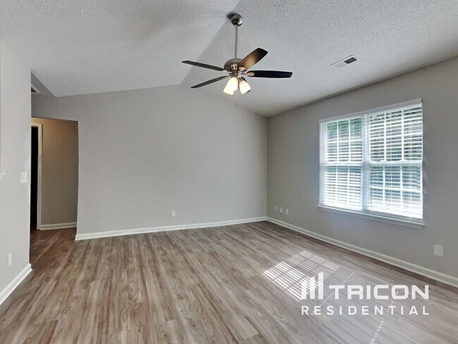 Building Photo - 5 Arbor Spring Ct