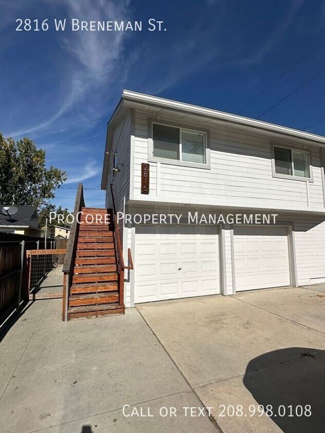 Primary Photo - Charming Upper Unit Studio – Fully Furnish...