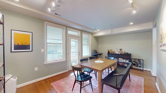 Building Photo - 1346 Monroe St NW