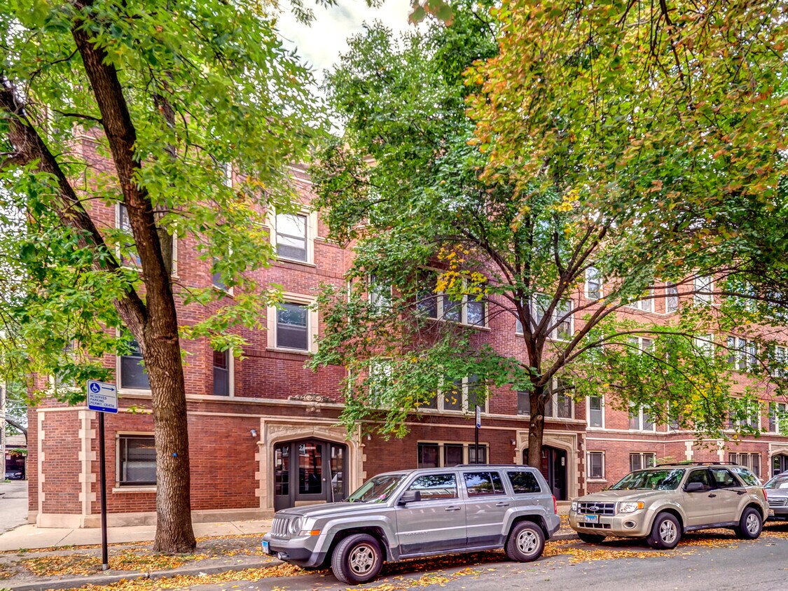 Primary Photo - 7020 N Paulina St