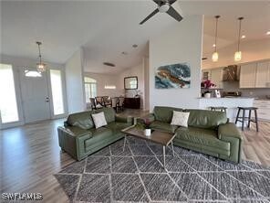 Foto del edificio - 828 SW 52nd St