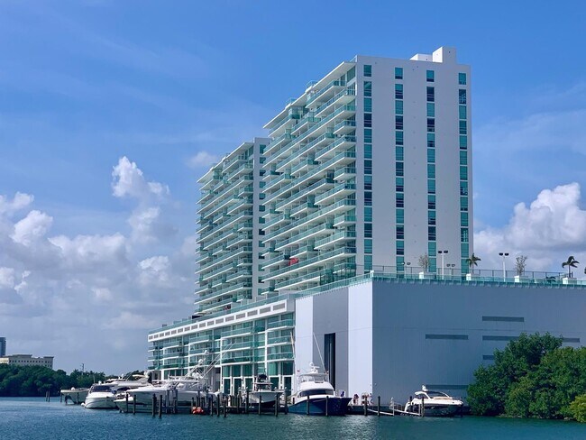 Foto del edificio - 400 Sunny Isles Blvd