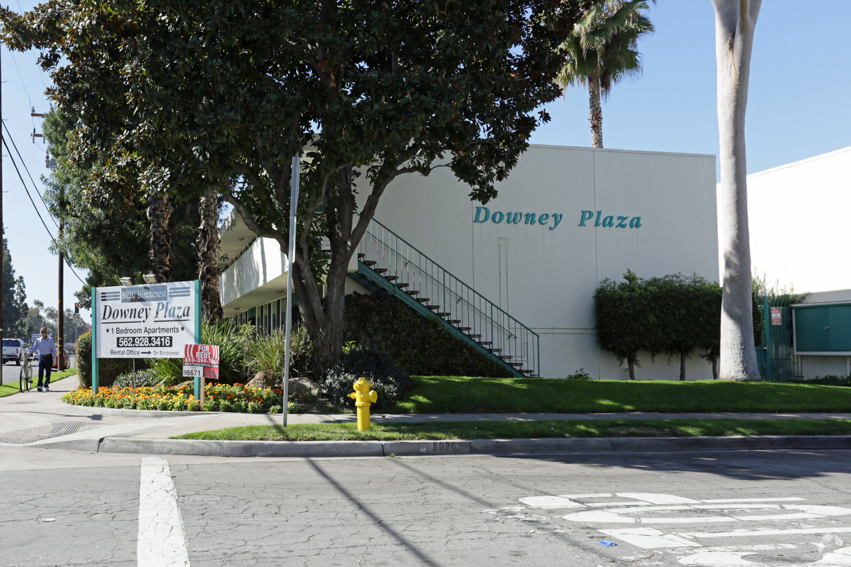 Primary Photo - Downey Plaza