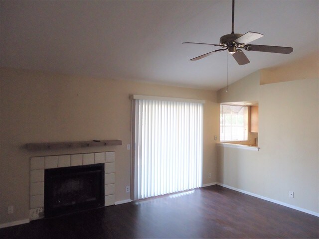 Foto del edificio - 5553 W Shangri-la Rd