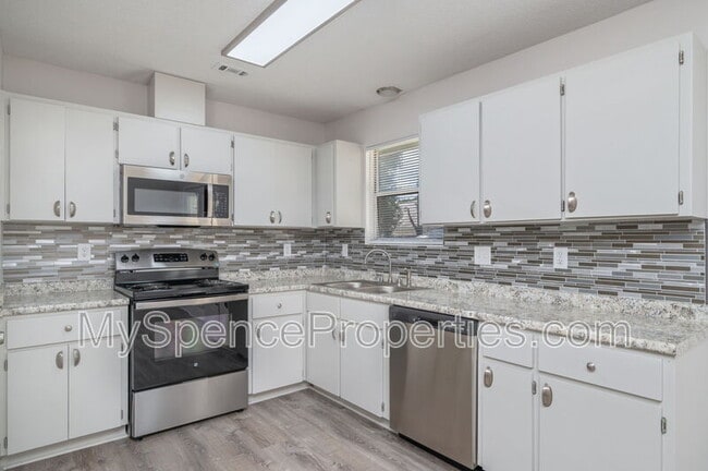 Building Photo - 126 Camellia Pl