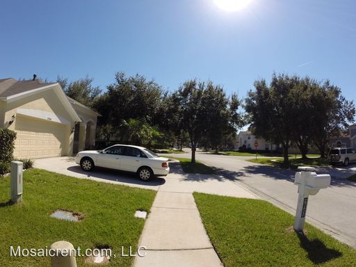 Building Photo - 27422 Sky Lake Cir