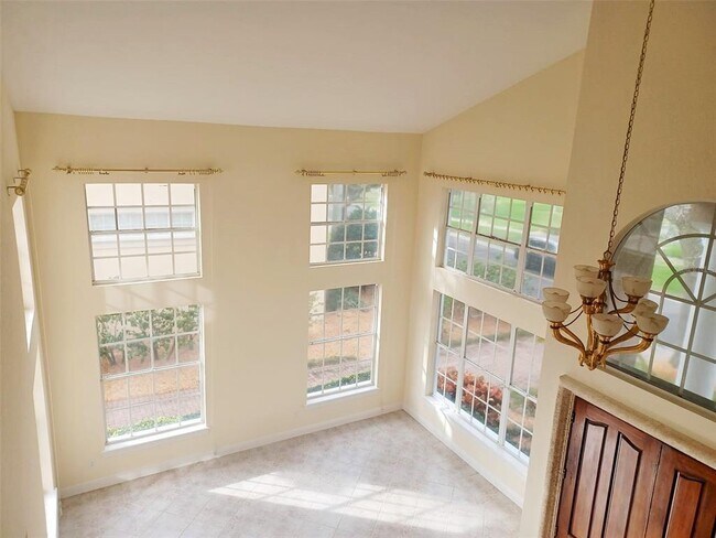 Building Photo - 5122 Sandpiper Ln S
