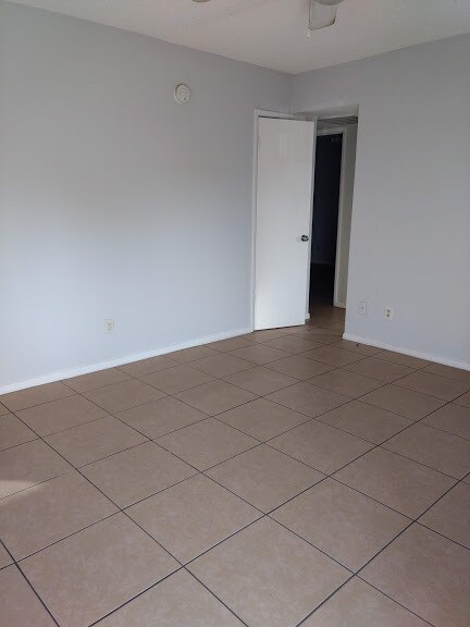 Building Photo - 2213 W Adams Ave #2