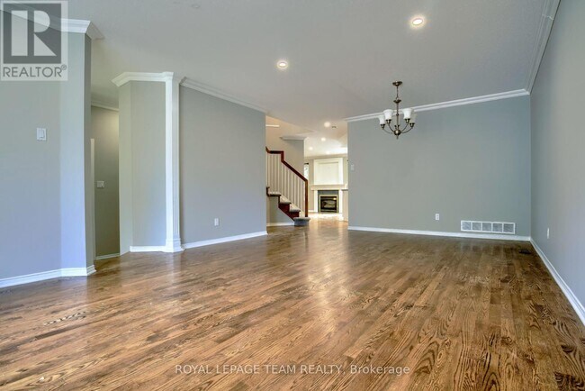 Building Photo - 379 Stoneway Dr