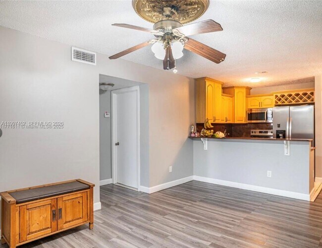 Foto del edificio - 6545 W 27th Ct