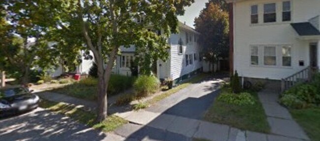 Building Photo - 12 Sunnybank Rd