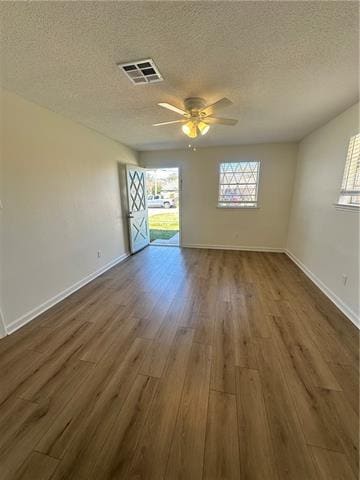 Foto del edificio - 4704 Park Dr N