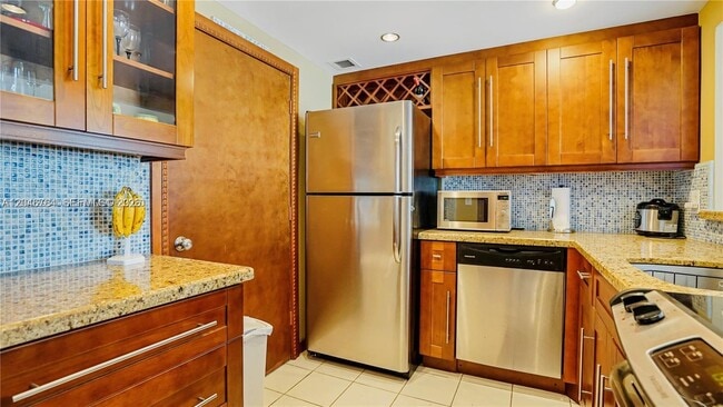 Building Photo - 401 Ocean Dr