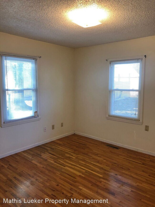 Foto del edificio - 2 br, 1 bath House - 423 1/2 W 10th