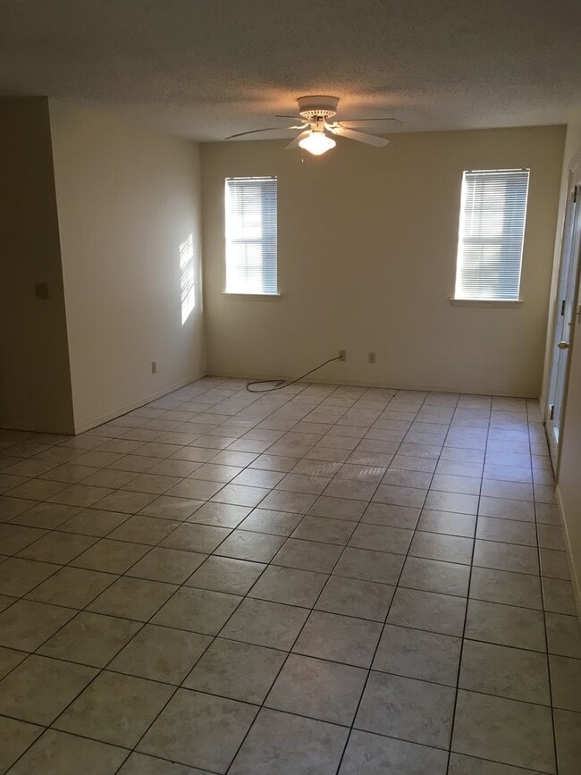 Foto del edificio - 73 W 16th Pl