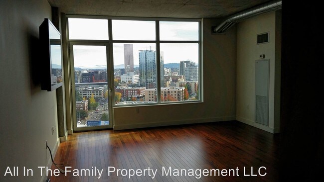 Foto del edificio - 1926 W Burnside St