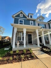 Building Photo - 1250 Hope Vlg Wy