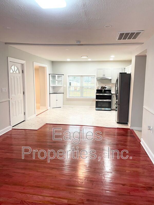 Foto del edificio - 104 Lane St