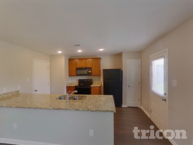 Foto del edificio - 3412 Vedette Ln