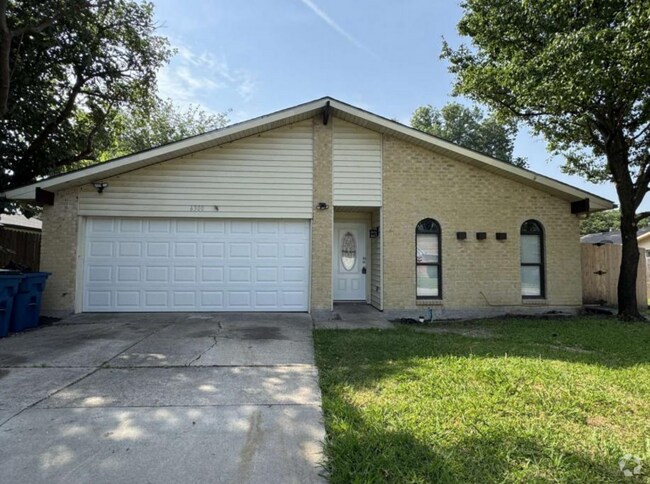Building Photo - 6300 Pine St