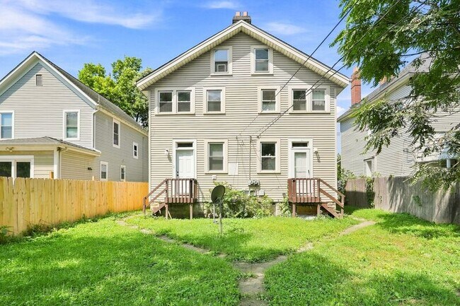 Foto del edificio - 132 S Highland Ave