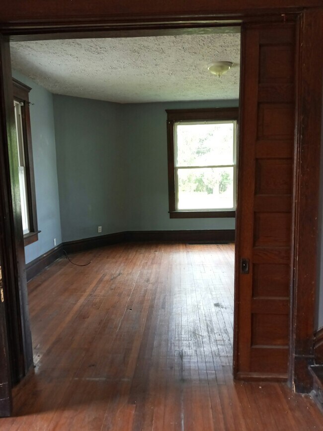 Building Photo - 522 W Madison Ave