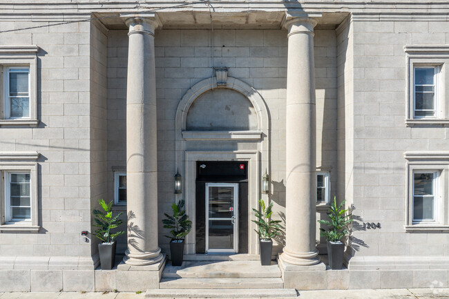 Entrance - Apartments on Main