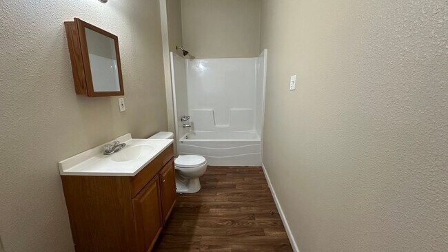 Building Photo - 3 bedroom home in Monroe!