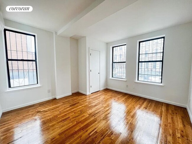 Building Photo - 310 Sumpter St