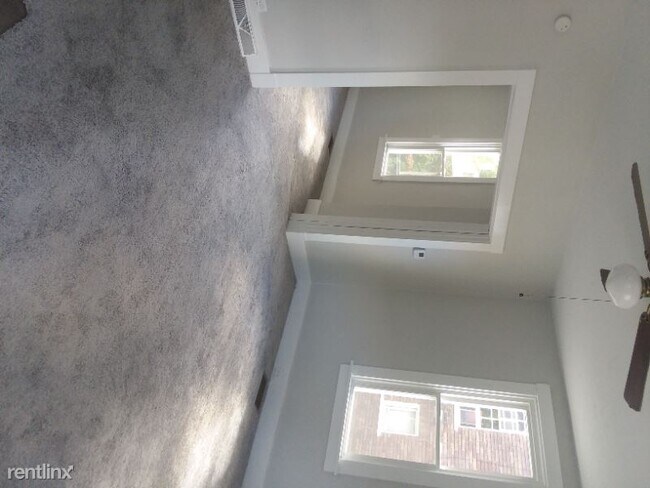 Building Photo - 3 br, 1 bath House - 615 20th Street