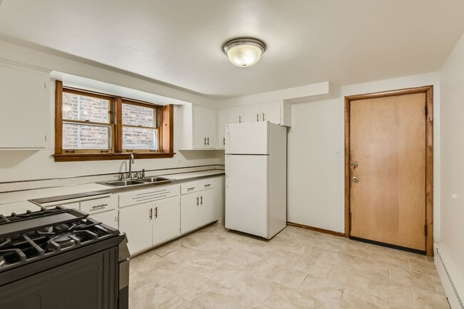 Building Photo - 1806 Euclid Ave