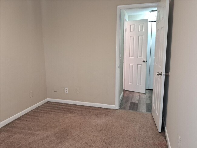 Foto del edificio - 4669 NW 89th Ave