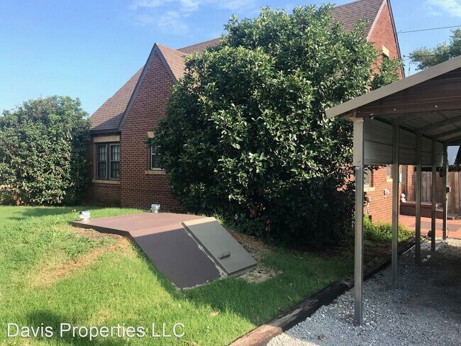Building Photo - 2 br, 1 bath House - 701 N West Street