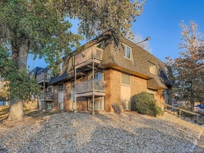 Building Photo - 140 E Highline Cir