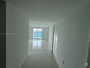 Building Photo - 2101 Brickell Ave