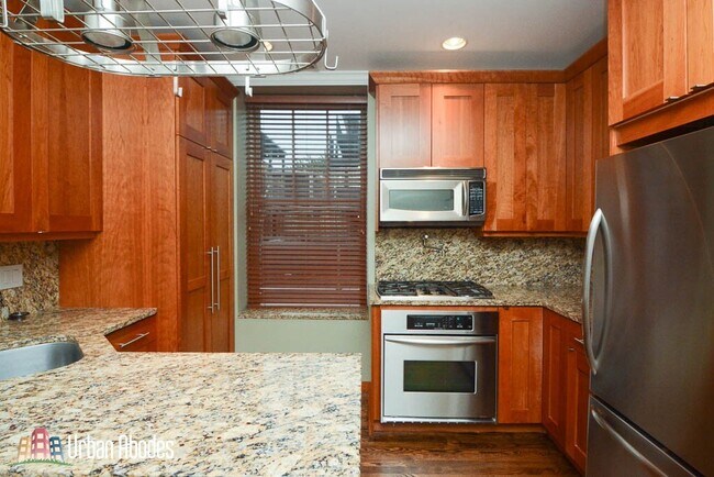 Foto del edificio - 3614 N Bosworth Ave