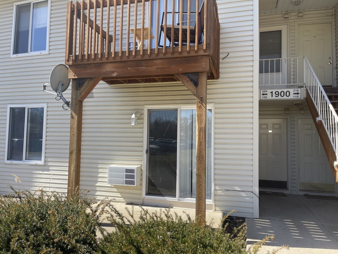 1900 Light Road Unit 109, Oswego, IL 60543 Condo for Rent in Oswego