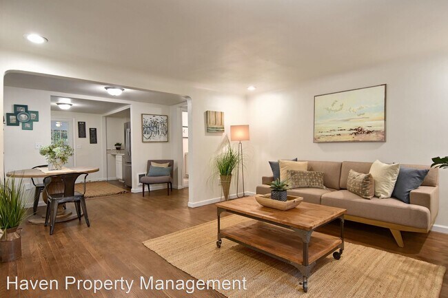 Building Photo - 2 br, 1 bath House - 5634 S Leo St Unit A