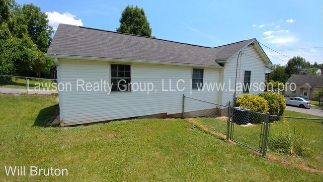 Building Photo - 2 br, 1 bath House - 2340 King St