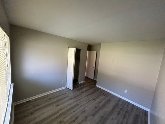 Building Photo - Charming 3BR Home with Fenced Backyard, Garage & Modern Flooring — 1,322 Sq Ft