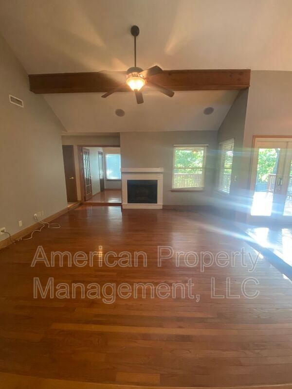 Foto del edificio - 4729 S Ironwood Ave