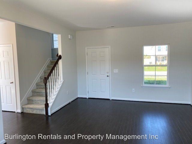 Building Photo - 4 br, 2.5 bath House - 252 Brassfield Dr.