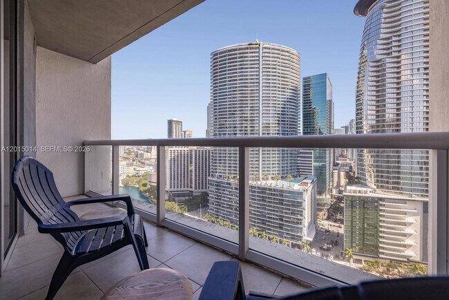 Building Photo - 475 Brickell Ave