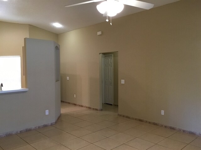Building Photo - 4146 Shadow Creek Circle