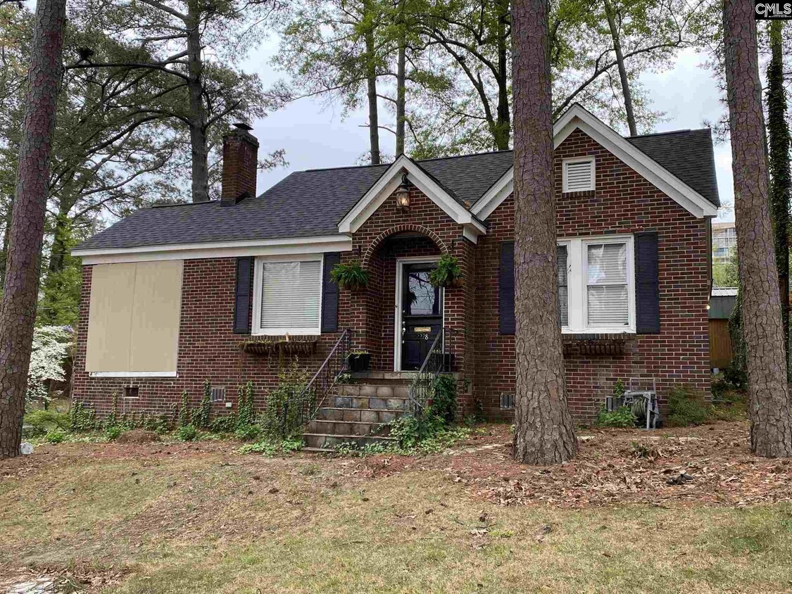 Primary Photo - 2228 Pinehurst Rd