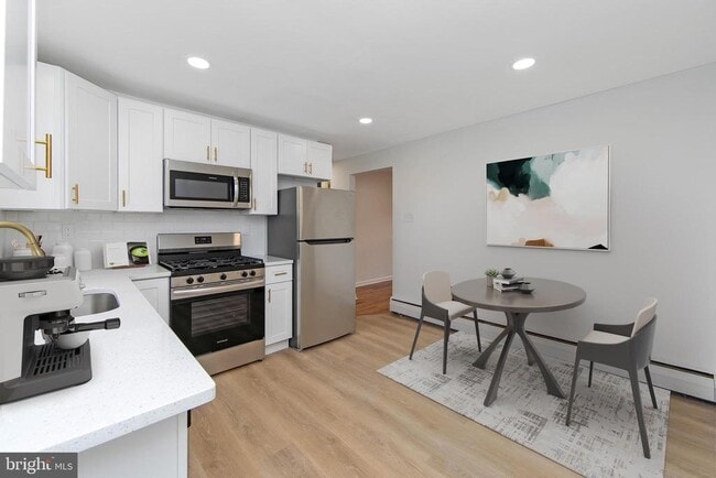 Building Photo - 11 N Black Horse Pike