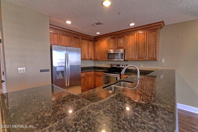 Foto del edificio - 1478 Riverplace Blvd