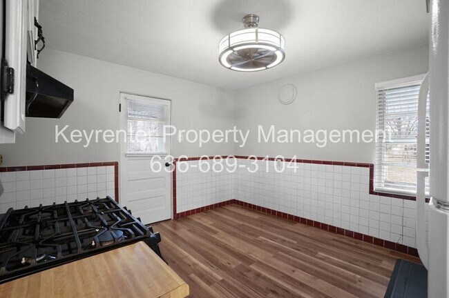 Foto del edificio - 1045 N New Florissant Rd