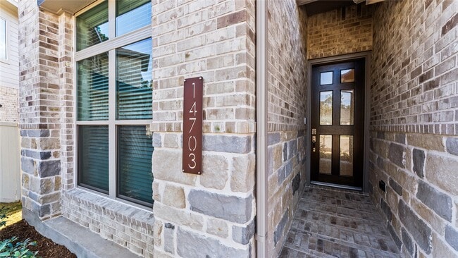 Building Photo - 14703 Band Tailed Pigeon Ct